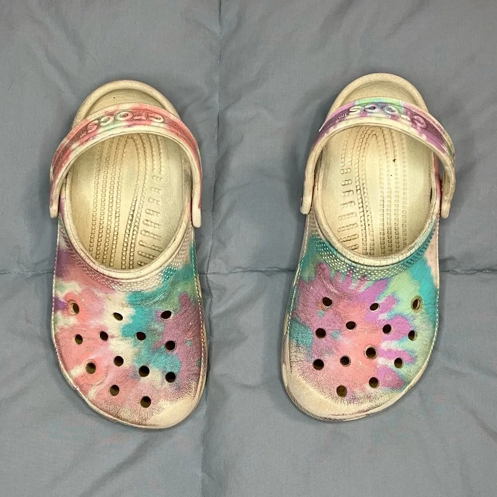 Pre-worn Girls Crocs Size 1 Tye-dye - Picture 2 of 9